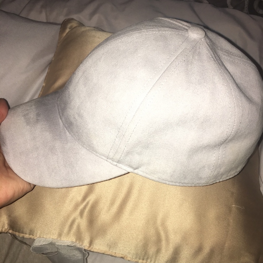 Suede H&M hat - Picture 5 of 6